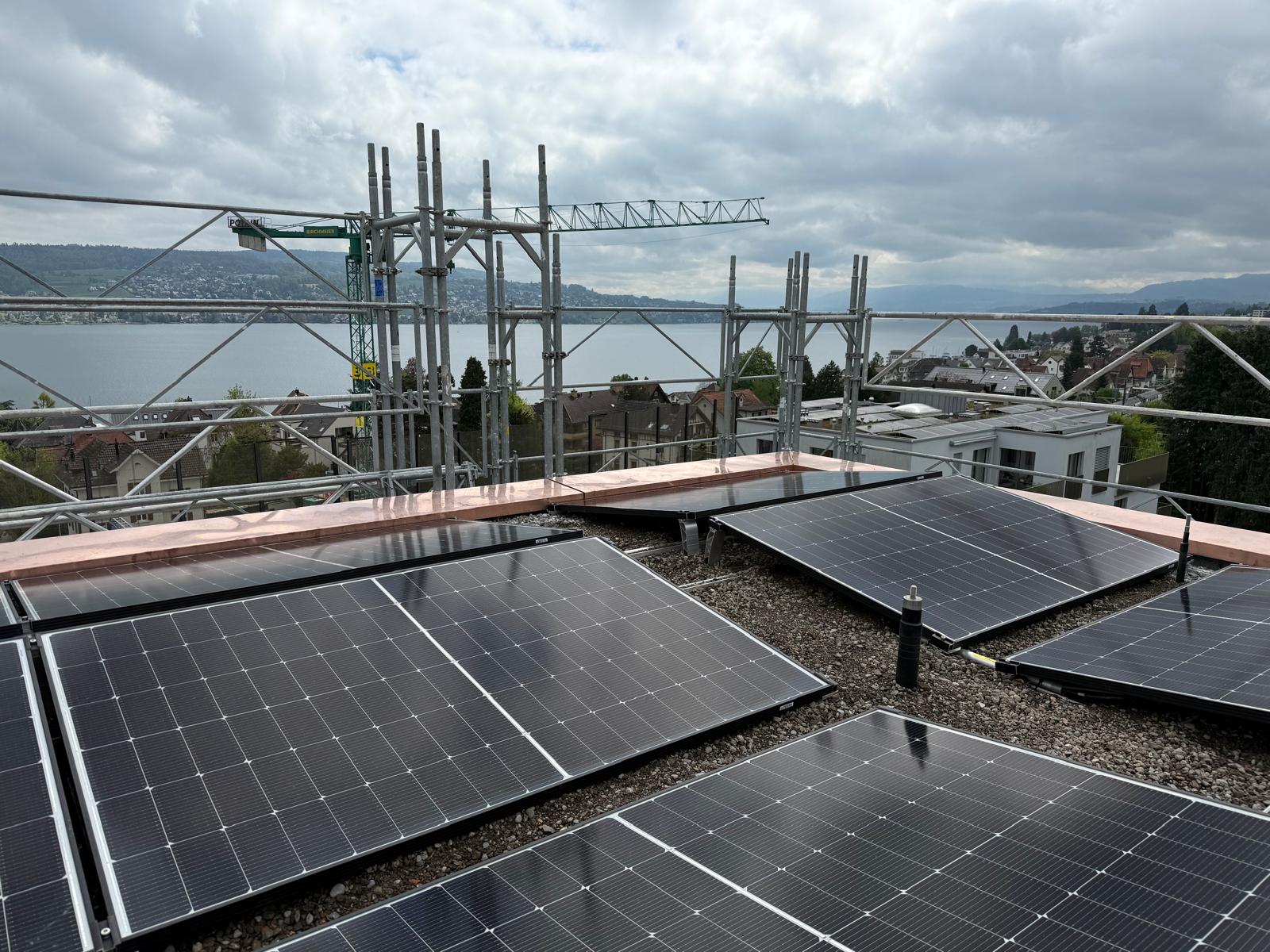 Gerüst für PV Anlage mieten - Isufi Gerüste AG